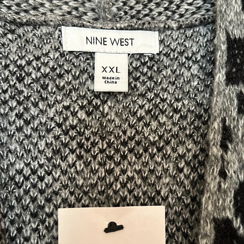 Ladies sweater coat - Picture 3 of 10